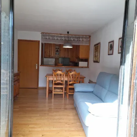 Con Terraza Y Jardin Besiberri 1 Apartment